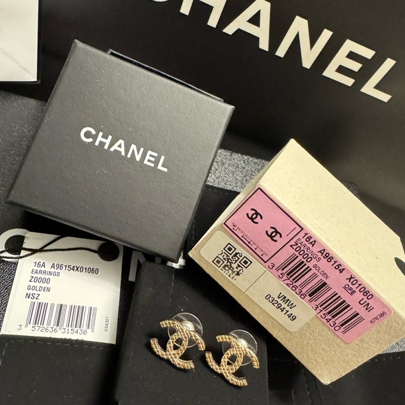 Chanel Gold Quilted Studs - Picture 9 of 15